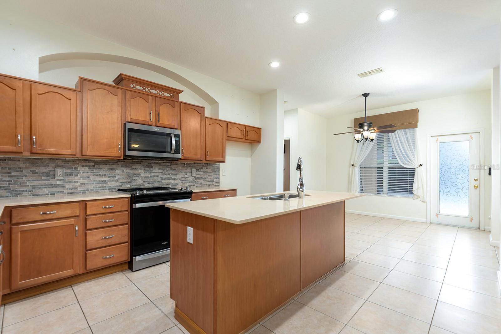 LAKE LOUISA HIGHLANDS PH 02 A & B LT 60 - Residential