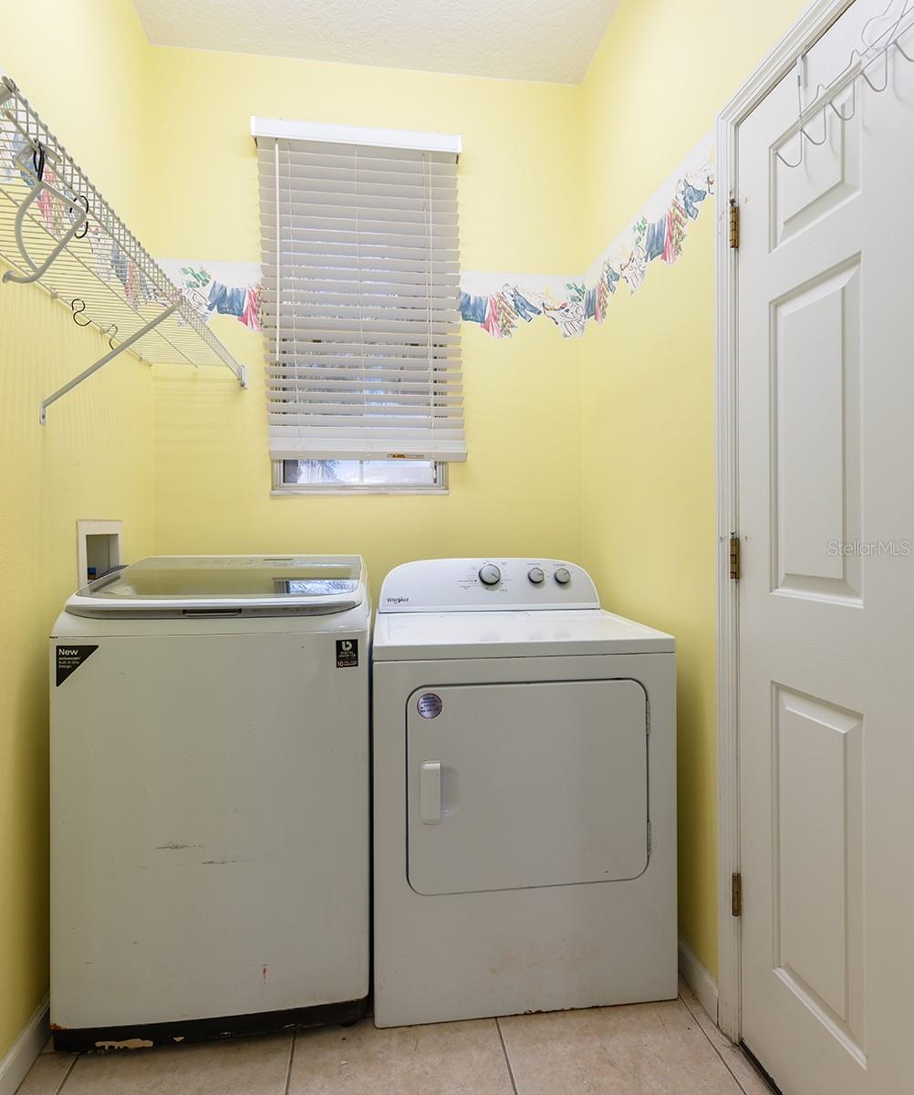 LAKE LOUISA HIGHLANDS PH 02 A & B LT 60 - Residential