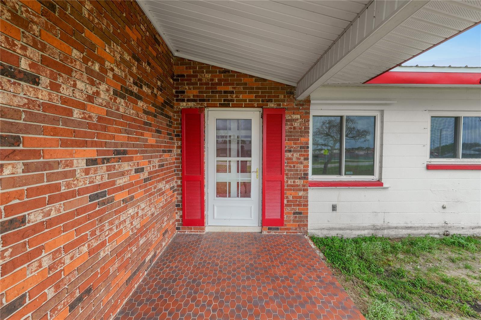 800 E CANFIELD STREET