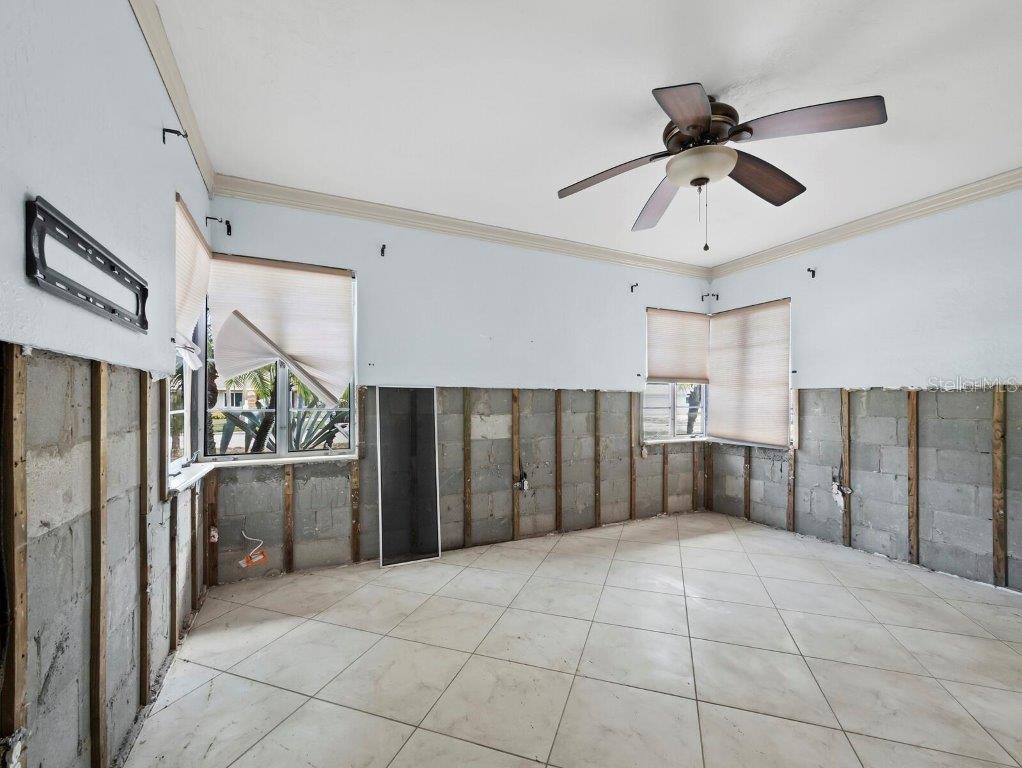 SAINT ARMANDS DIV JOHN RINGLING - Land