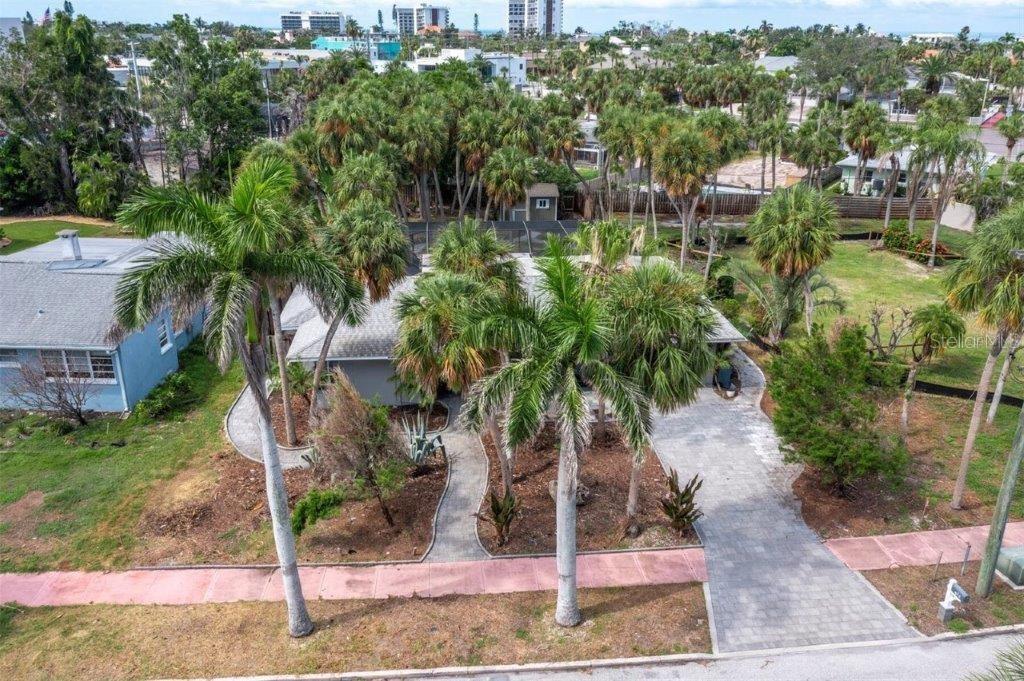 SAINT ARMANDS DIV JOHN RINGLING - Land