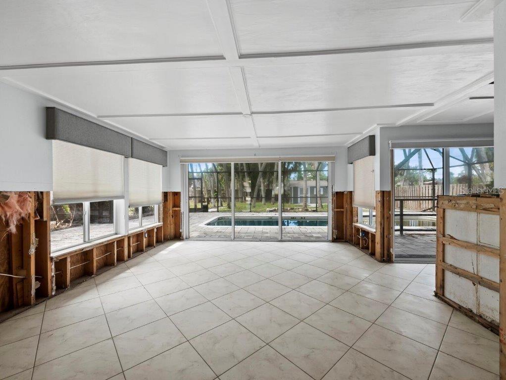 SAINT ARMANDS DIV JOHN RINGLING - Land