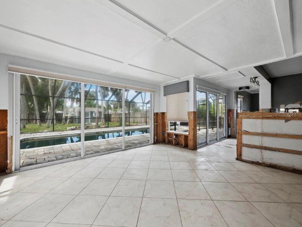 SAINT ARMANDS DIV JOHN RINGLING - Land