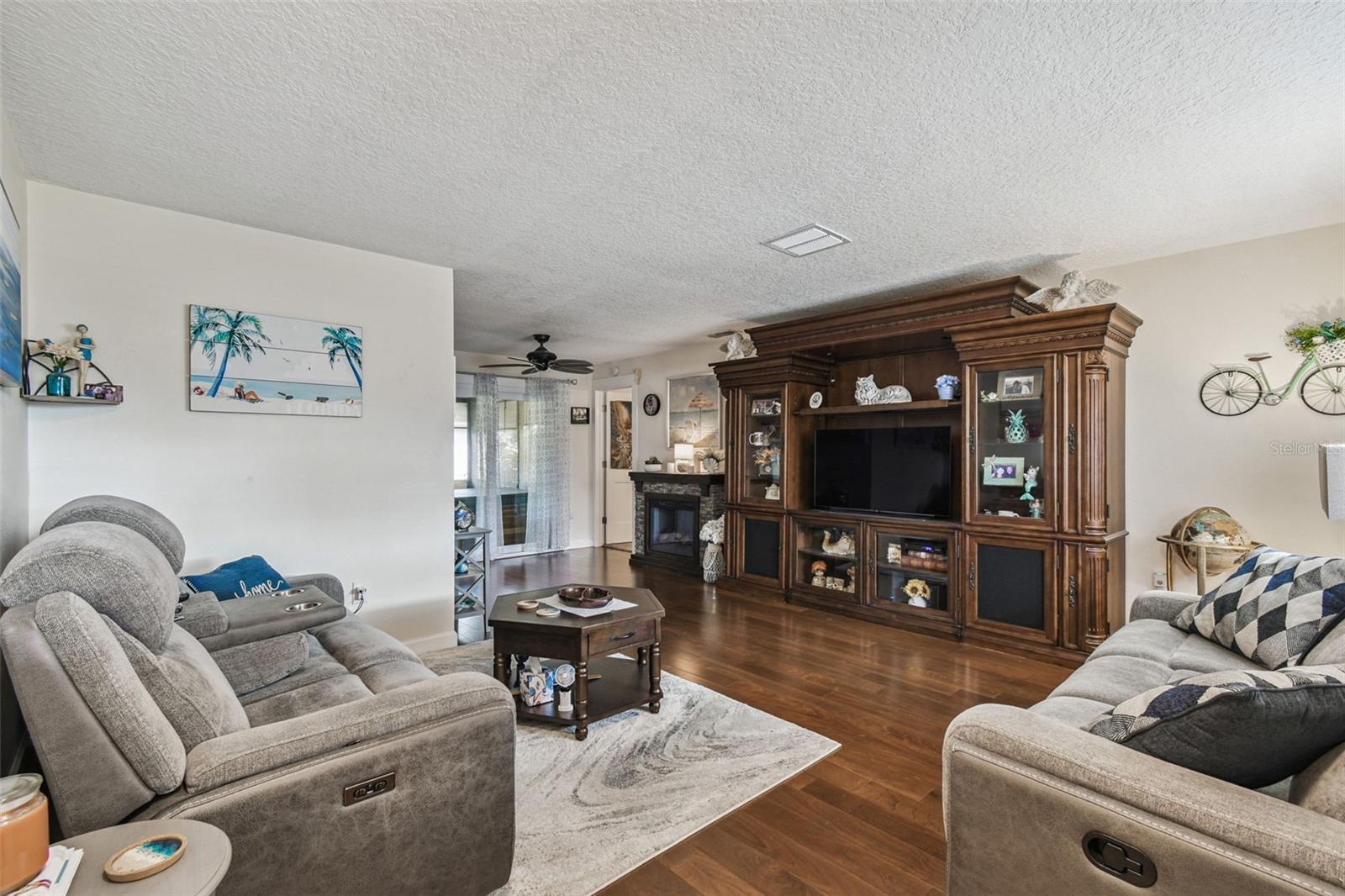 PARK LAKE ESTATES - Residential