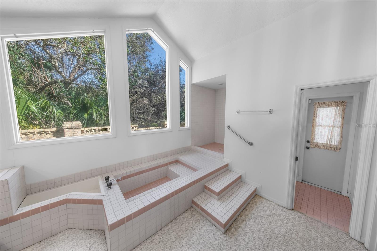 SEA DUNES - Residential