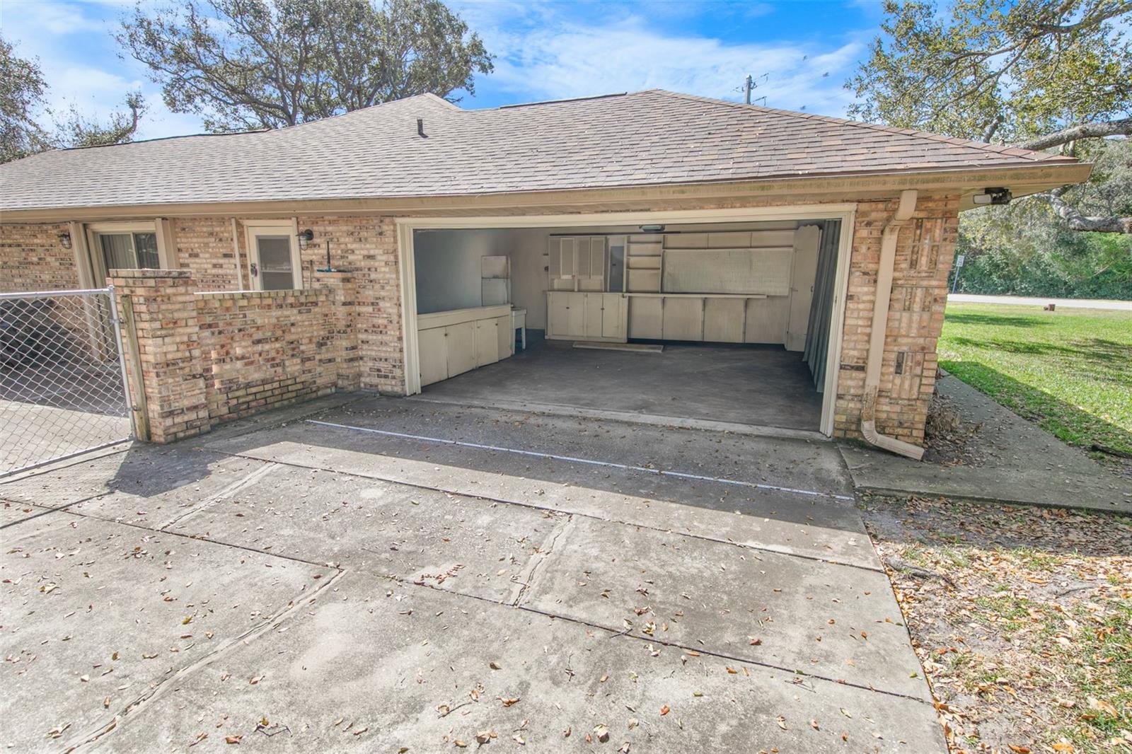 SEA DUNES - Residential