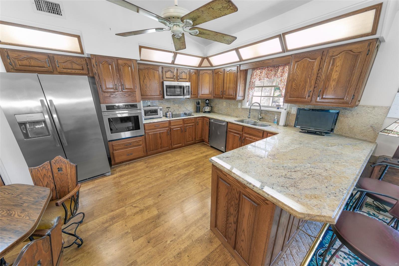 SEA DUNES - Residential