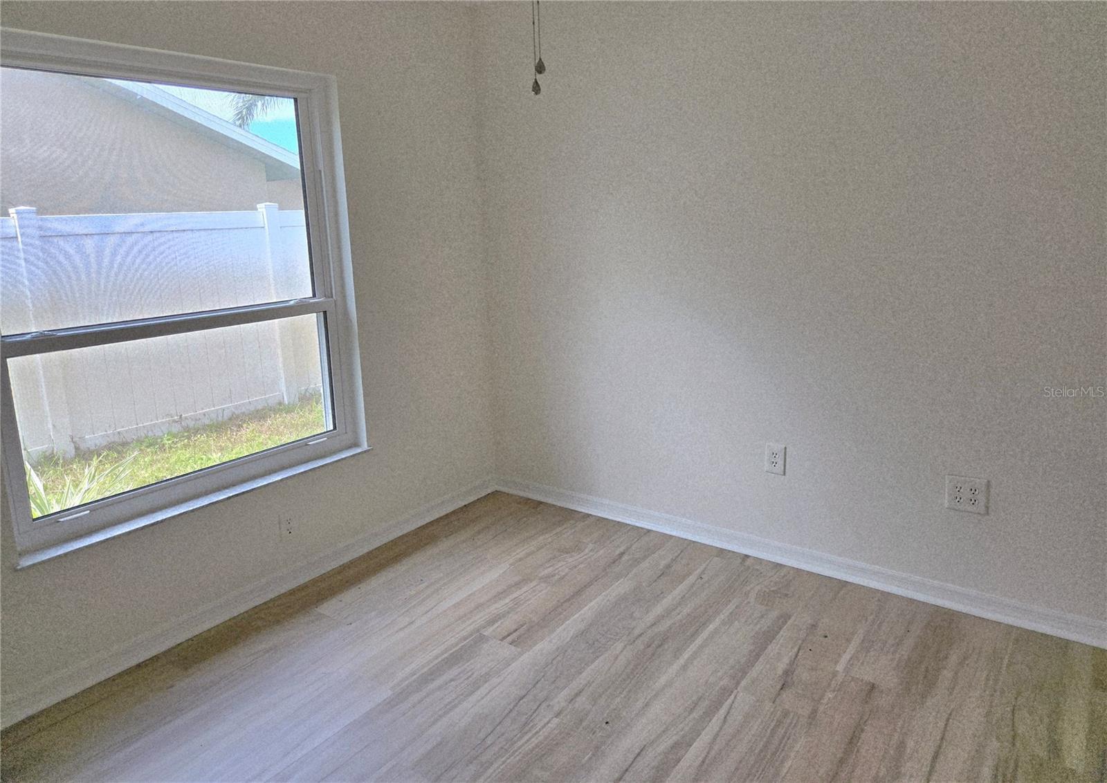 VILLAGE GREEN OF BDTN - Residential Lease