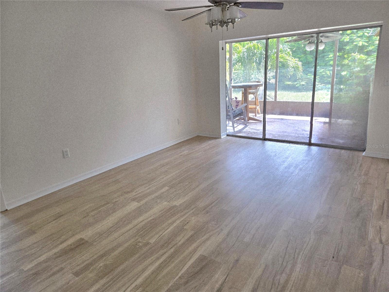 VILLAGE GREEN OF BDTN - Residential Lease