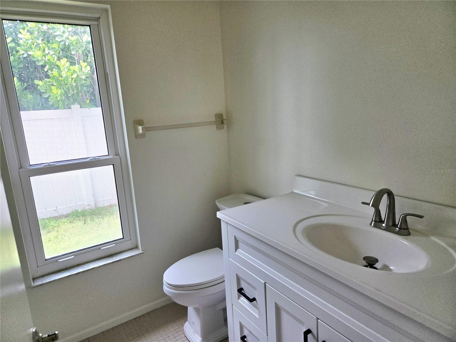 VILLAGE GREEN OF BDTN - Residential Lease