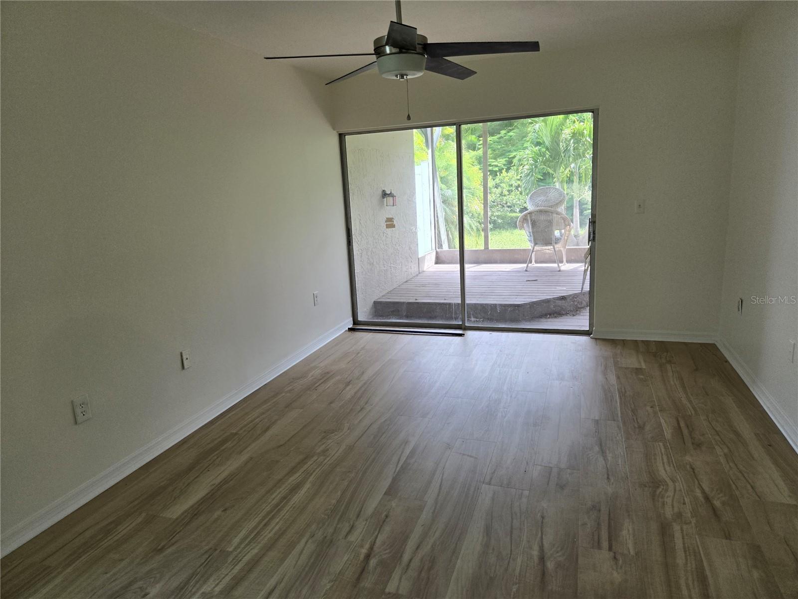 VILLAGE GREEN OF BDTN - Residential Lease