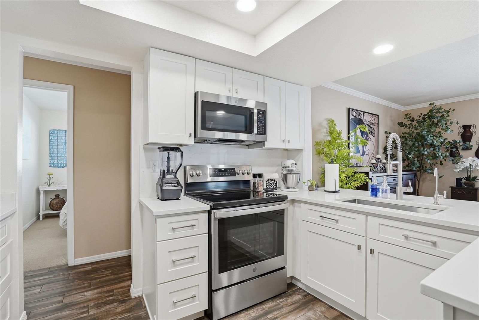 SPRING HILL - Residential