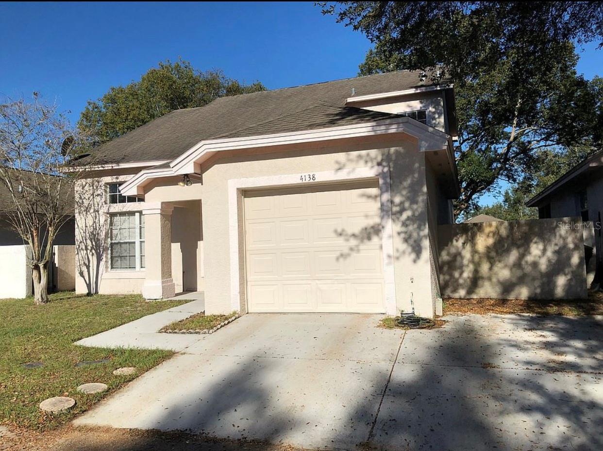 The property is located in desirable area minutes from UCF and 417. In a quiet cul-de-sac. The community features a community pool and gazebo. House features a master bedroom on the main floor, a nice screened-in back porch, and an attached one-car garage plus 2 more spots for parking. Available for move-in on September 1st.