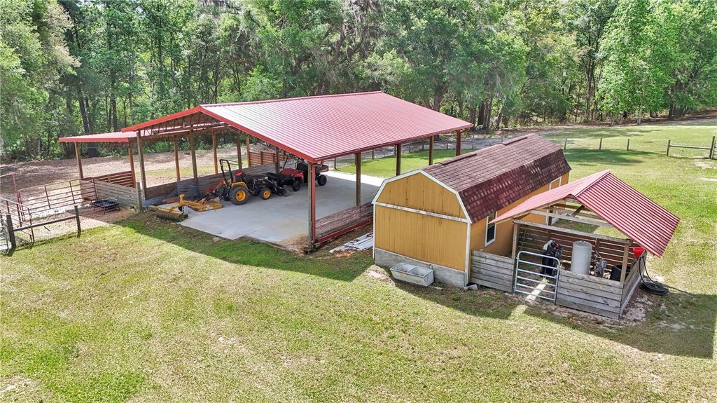 Photo of 2350 Rose Terrace Path, Brooksville, FL 34602 (MLS # W7884602)