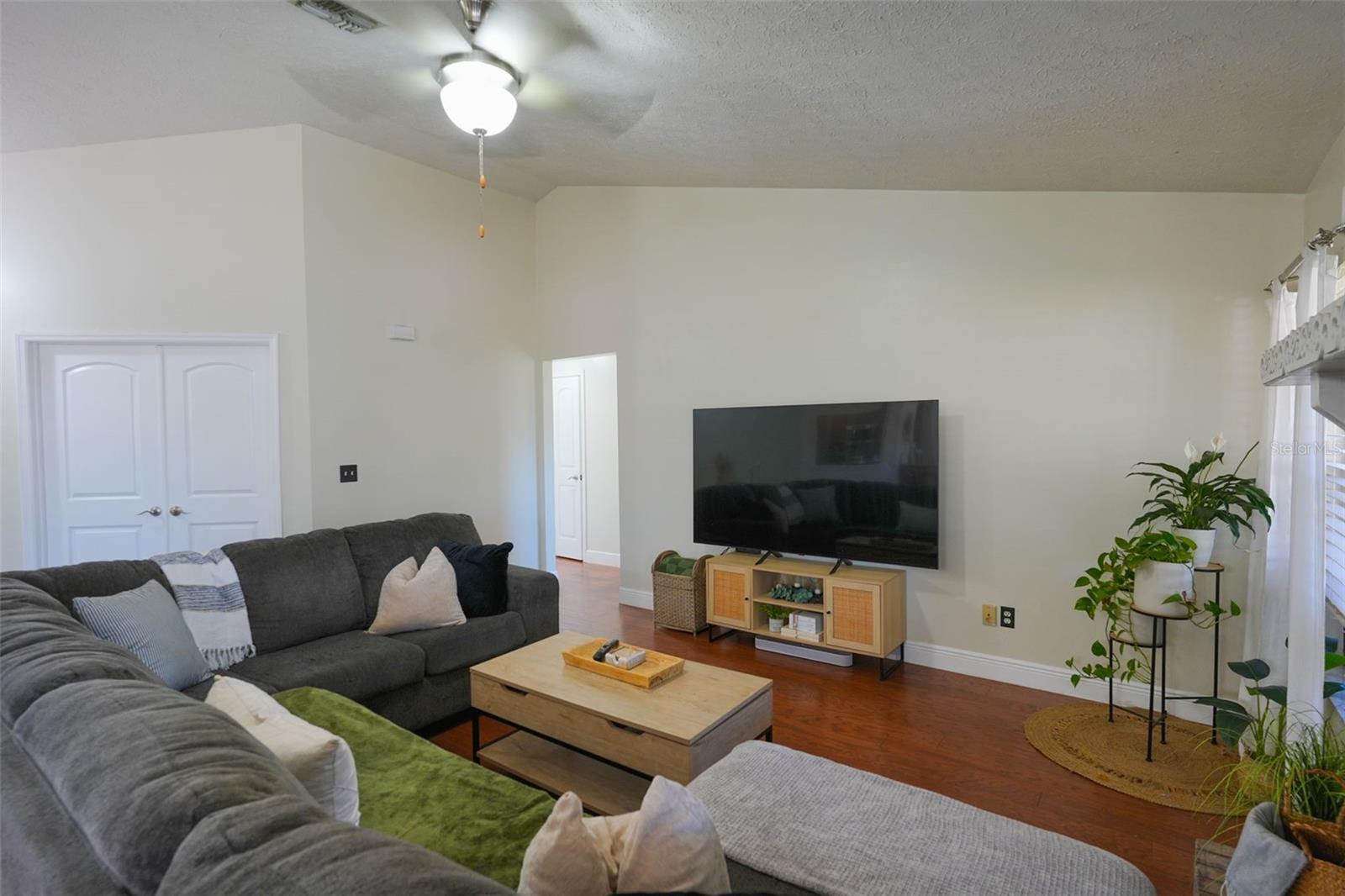 BLOOMINGDALE SEC F F - Residential