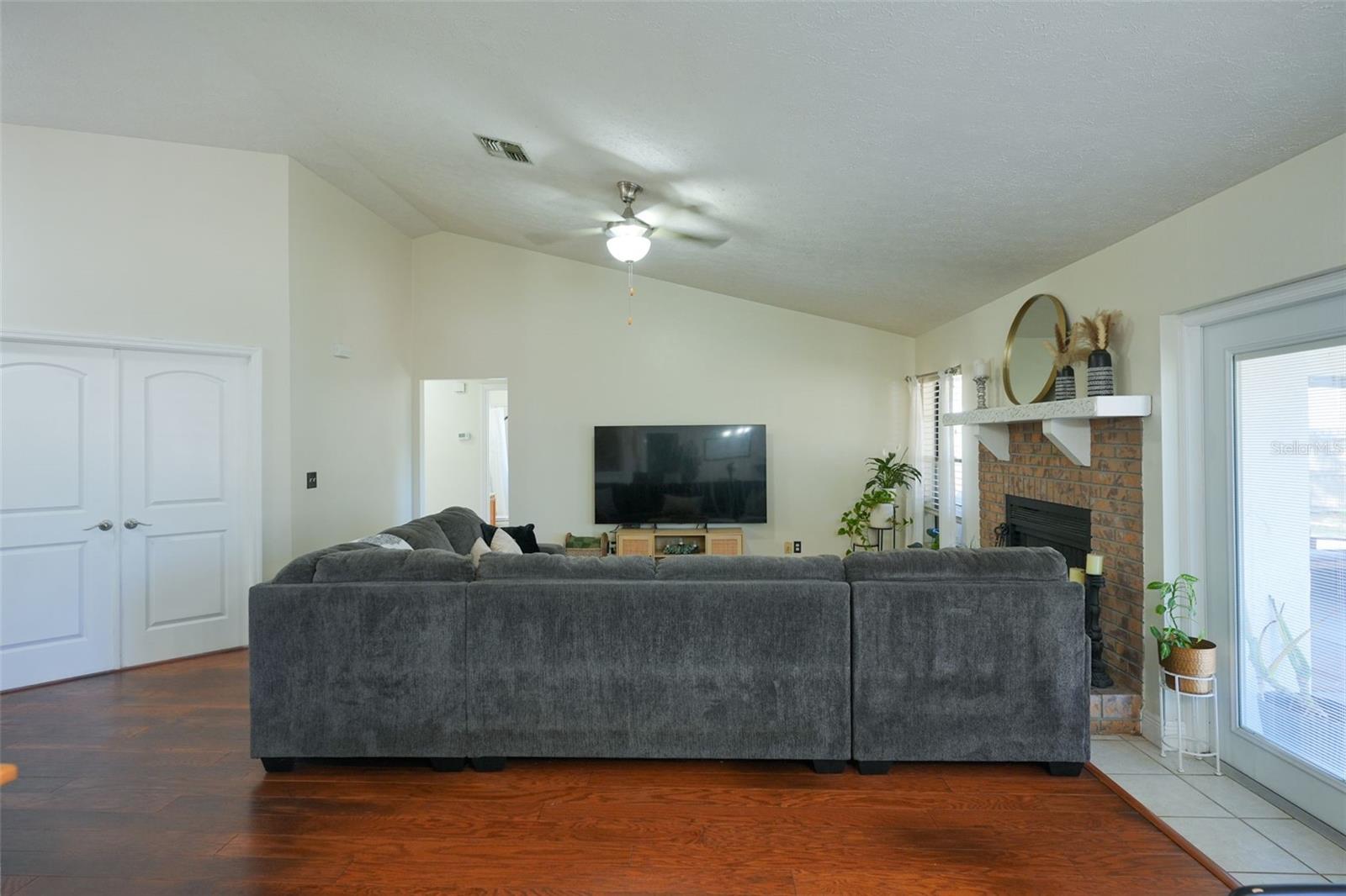 BLOOMINGDALE SEC F F - Residential