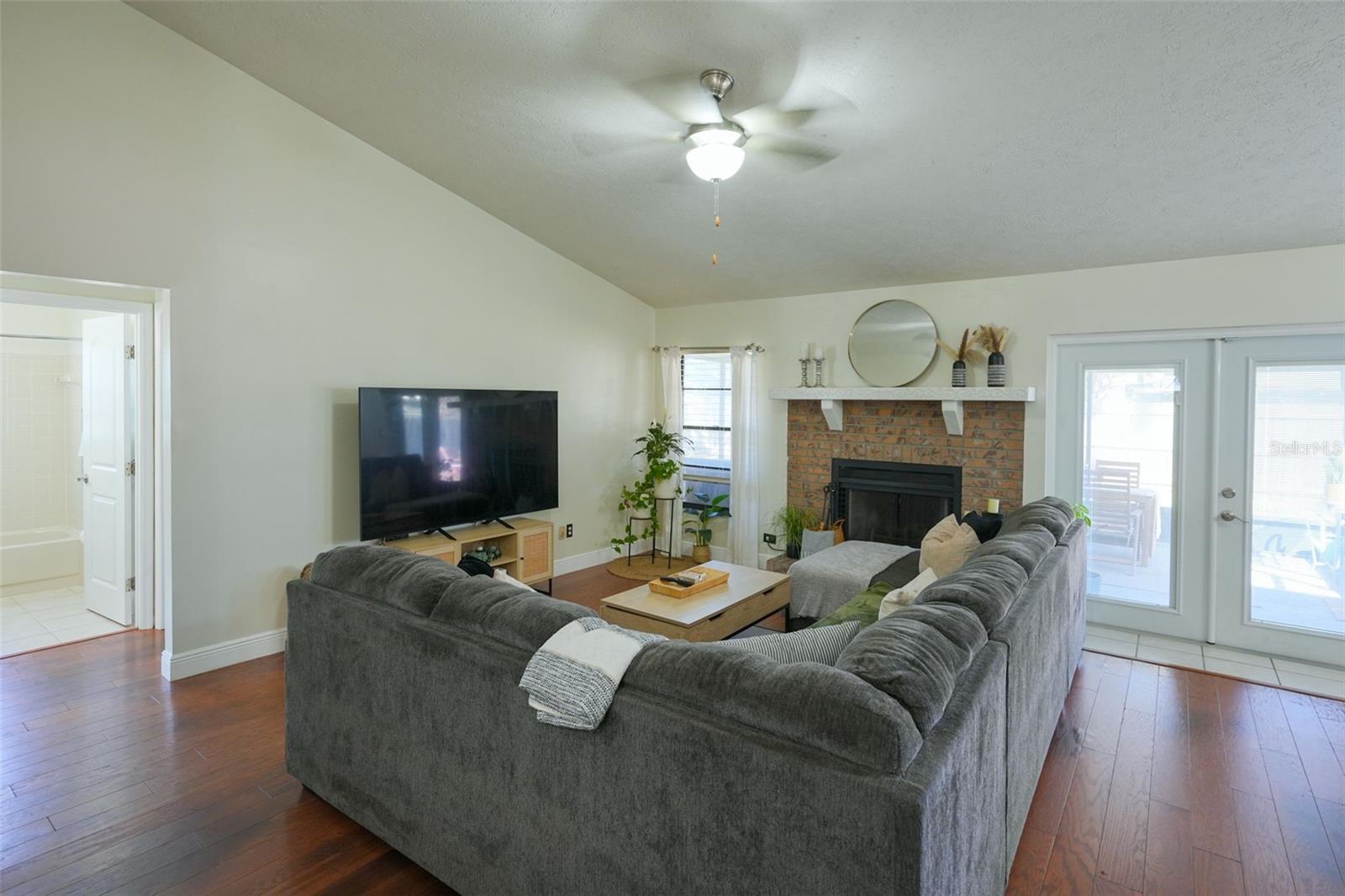 BLOOMINGDALE SEC F F - Residential