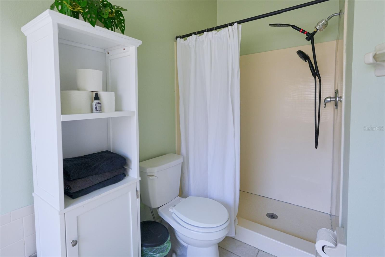 BLOOMINGDALE SEC F F - Residential