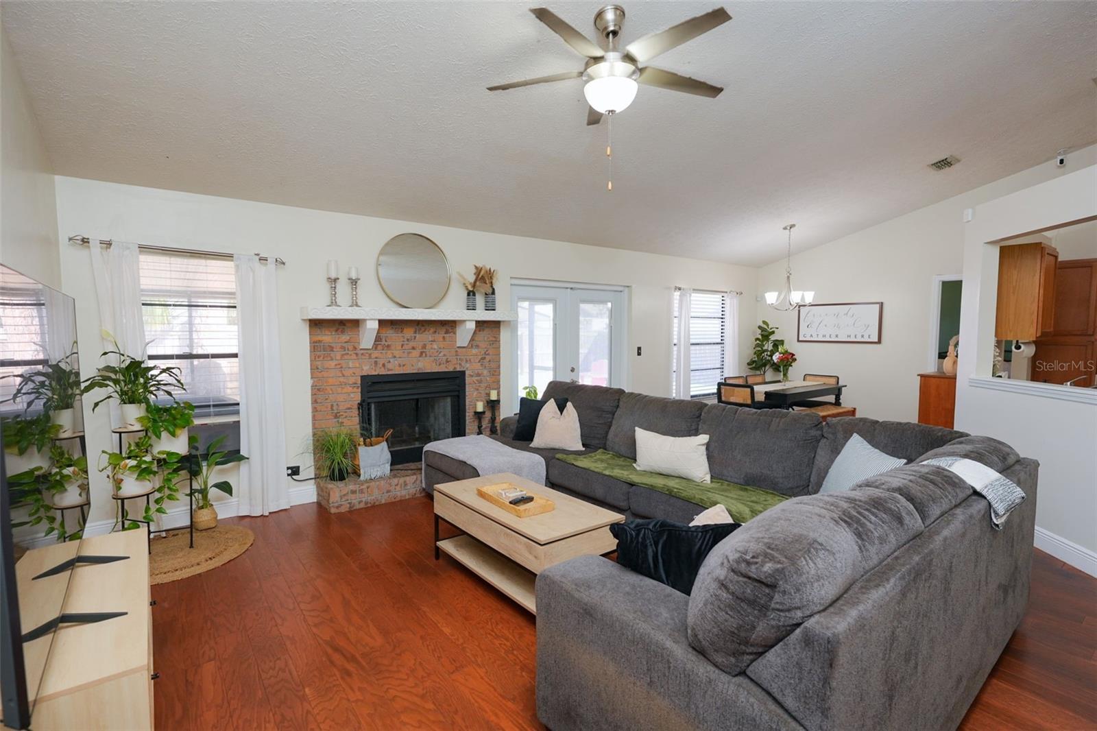 BLOOMINGDALE SEC F F - Residential