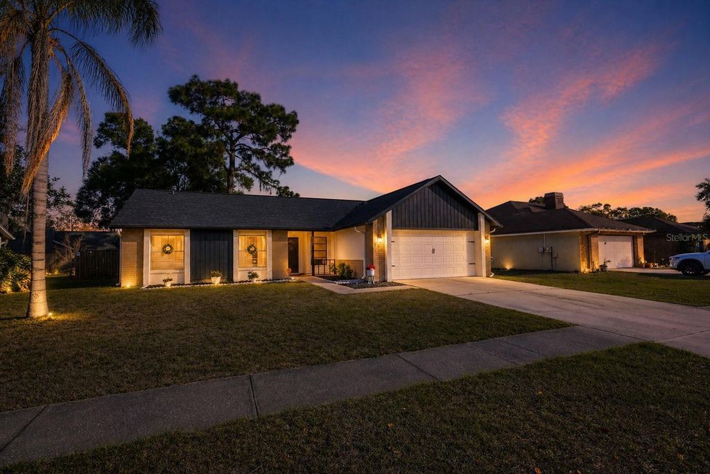 Photo of 4136 Spring Way Cir, Valrico, FL 33596 (MLS # A4685600)