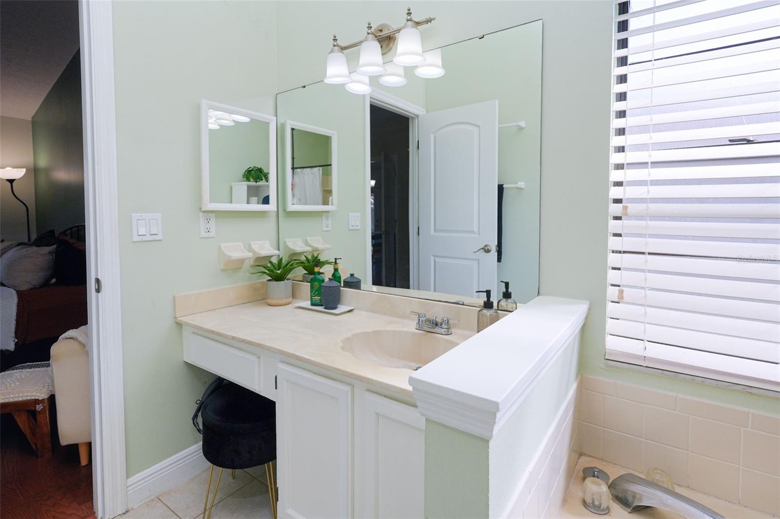 BLOOMINGDALE SEC F F - Residential