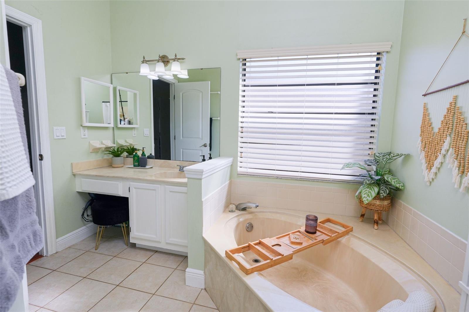 BLOOMINGDALE SEC F F - Residential