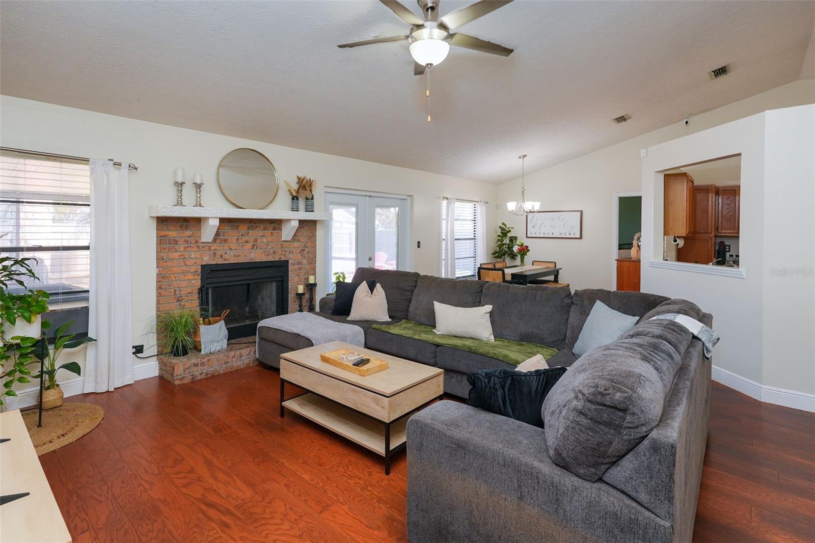 BLOOMINGDALE SEC F F - Residential