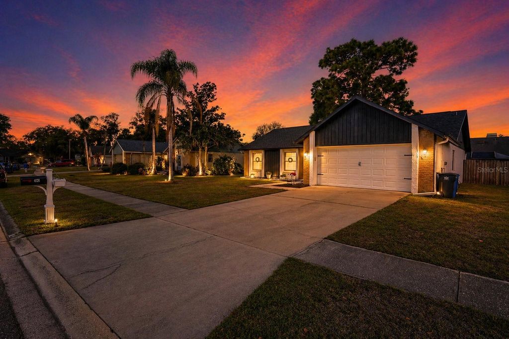 Photo of 4136 Spring Way Cir, Valrico, FL 33596 (MLS # A4685600)