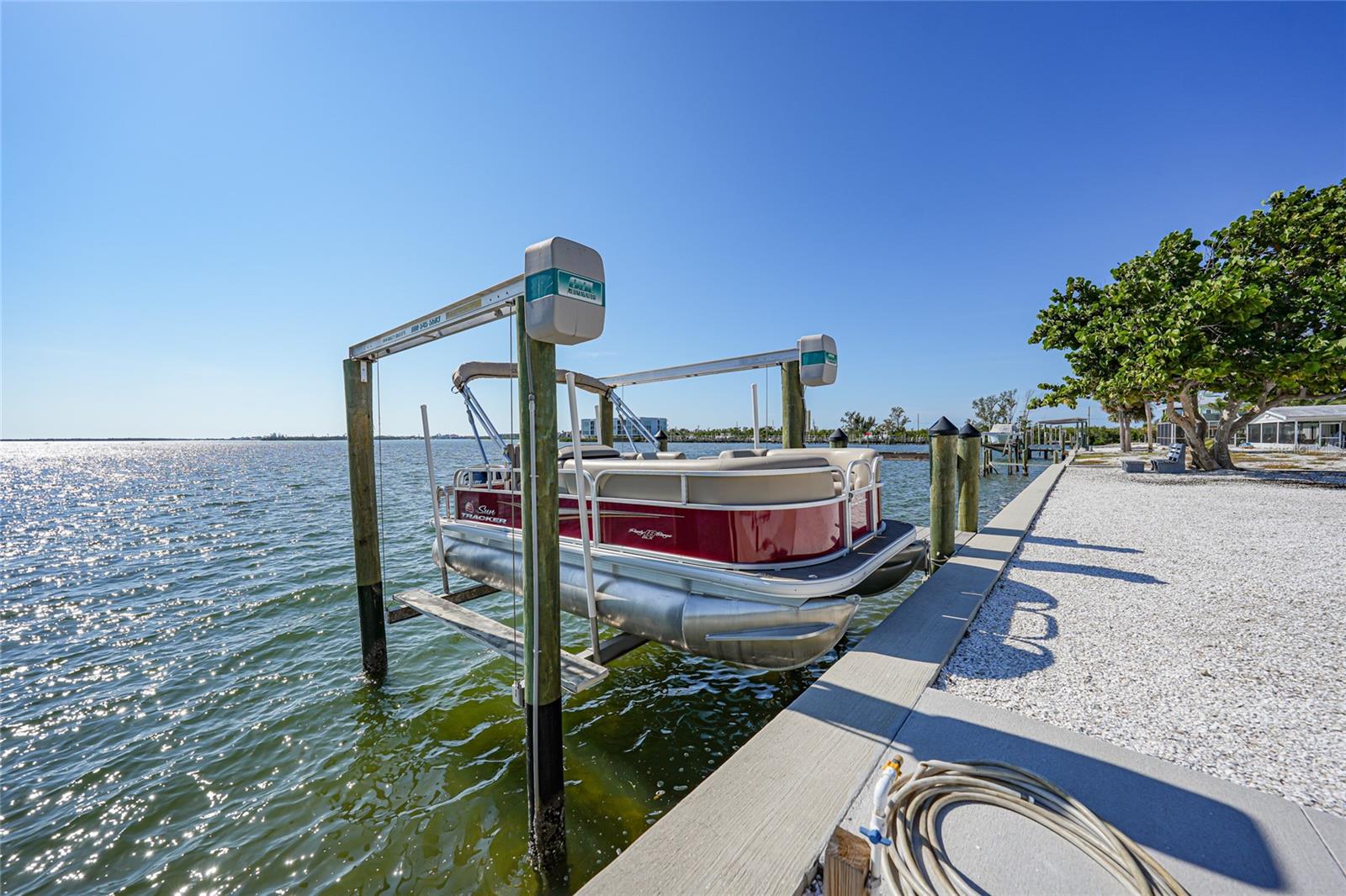 POINT PINES - Residential