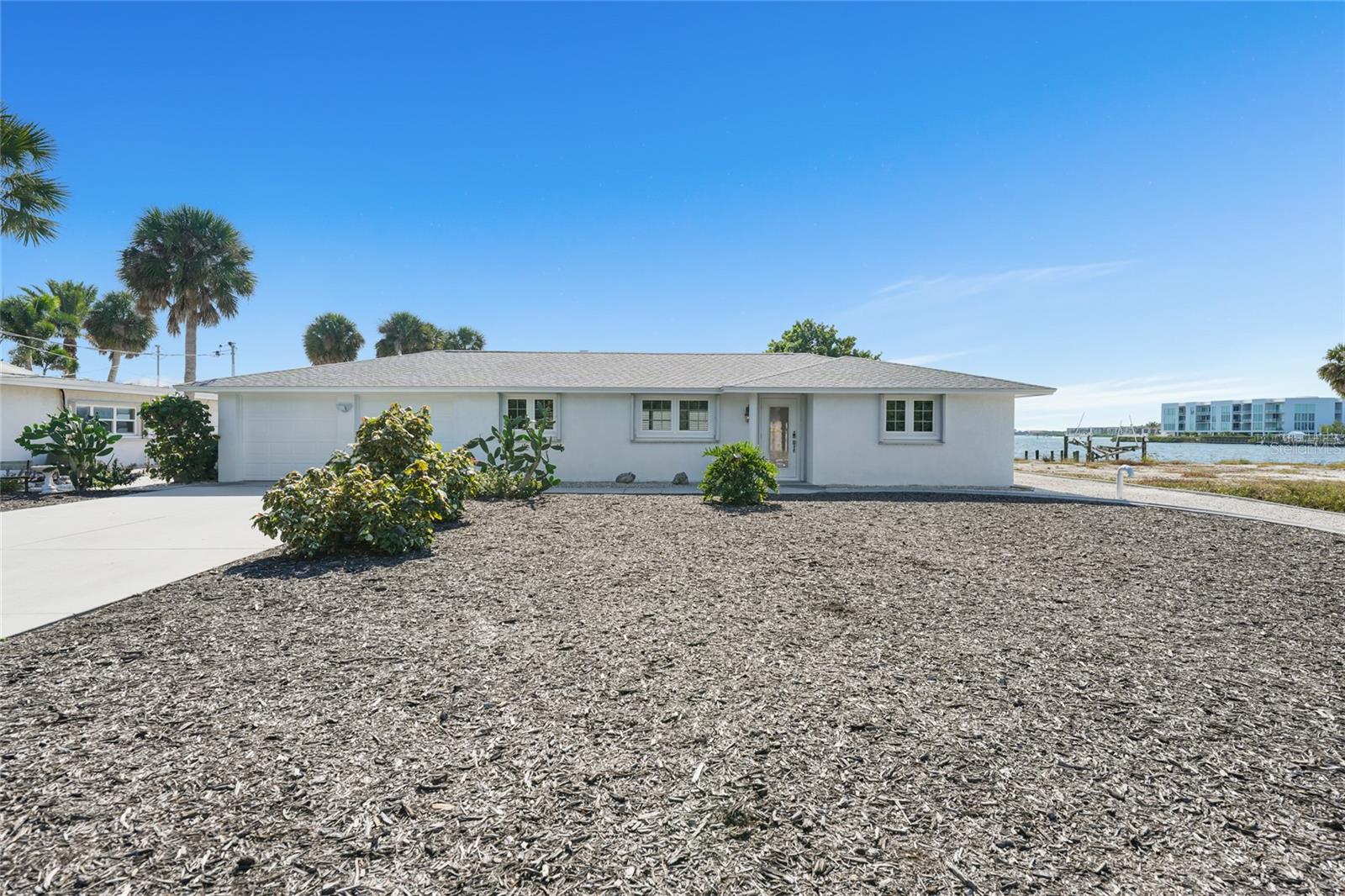 POINT PINES - Residential