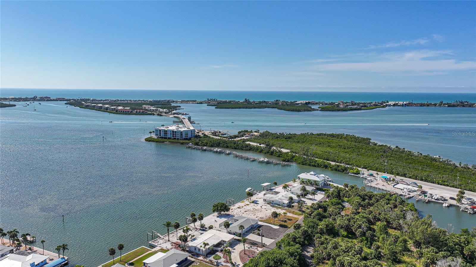 POINT PINES - Residential