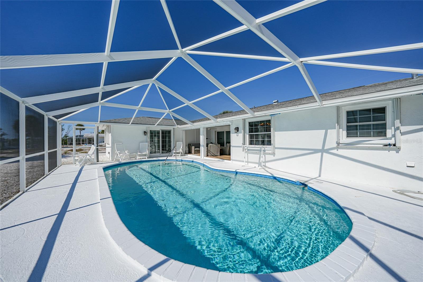 POINT PINES - Residential