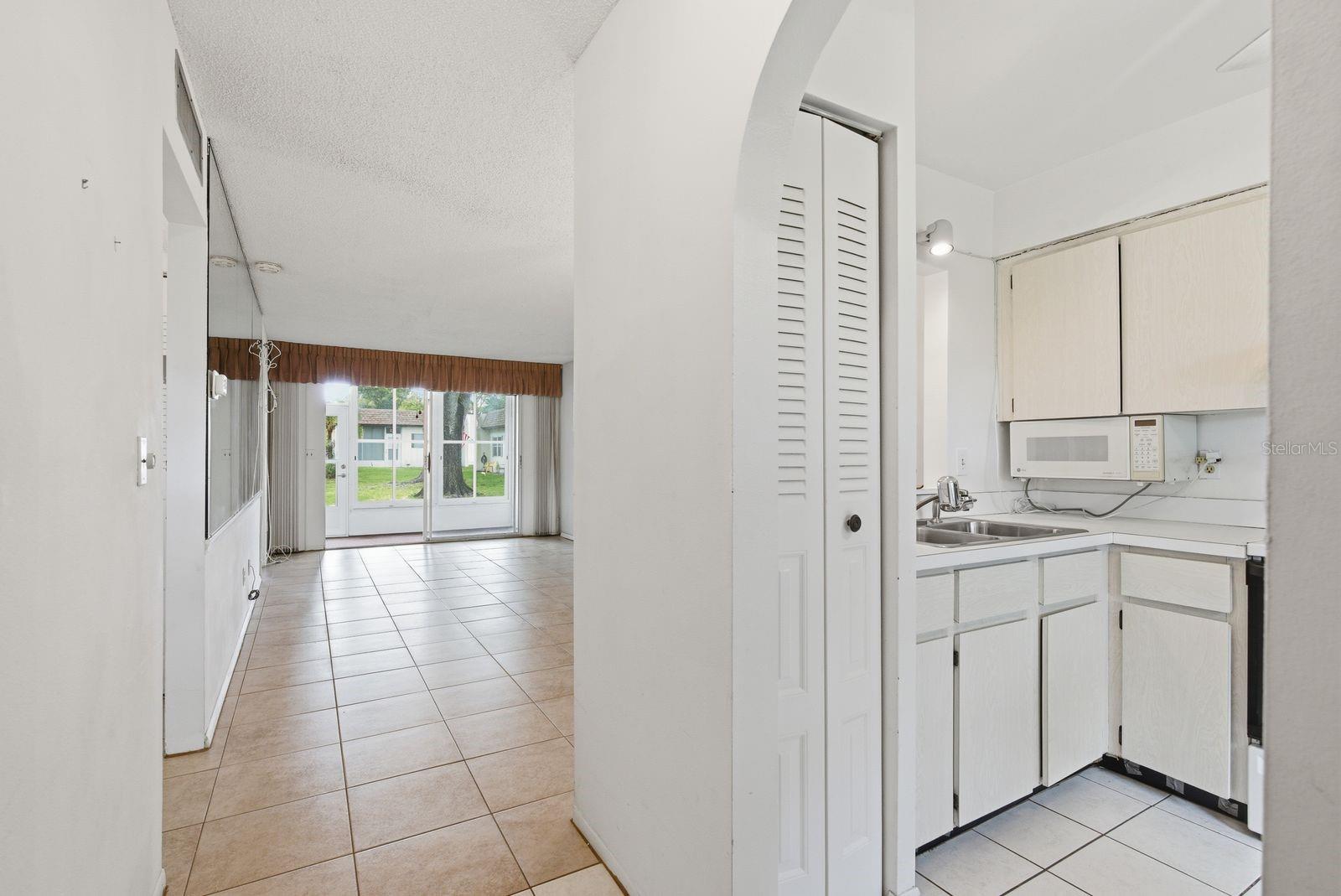 3127 MISSION GROVE DRIVE 3127
