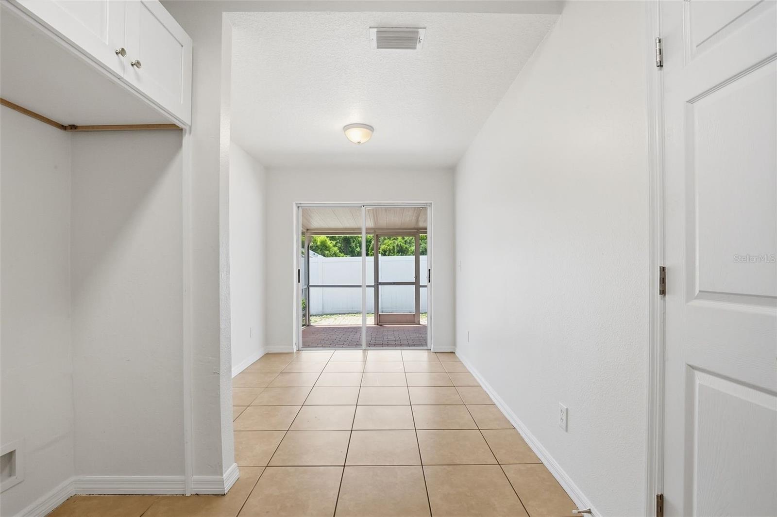 CARROLLWOOD CREEK - Residential
