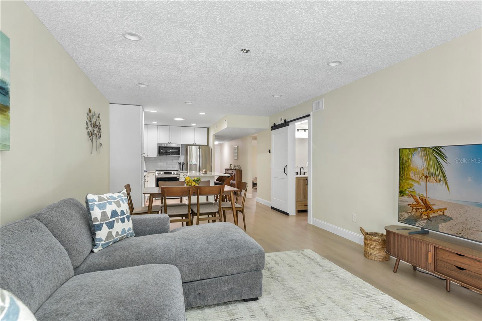 RAMBLEWOOD CONDO - Residential