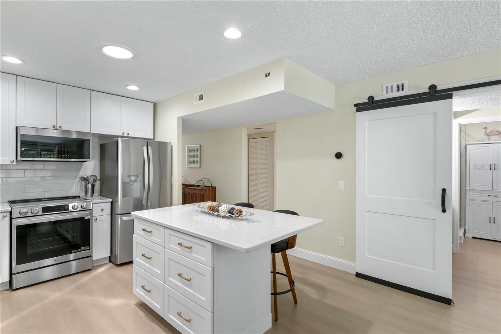 RAMBLEWOOD CONDO - Residential