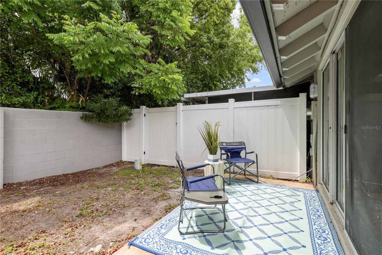 RAMBLEWOOD CONDO - Residential
