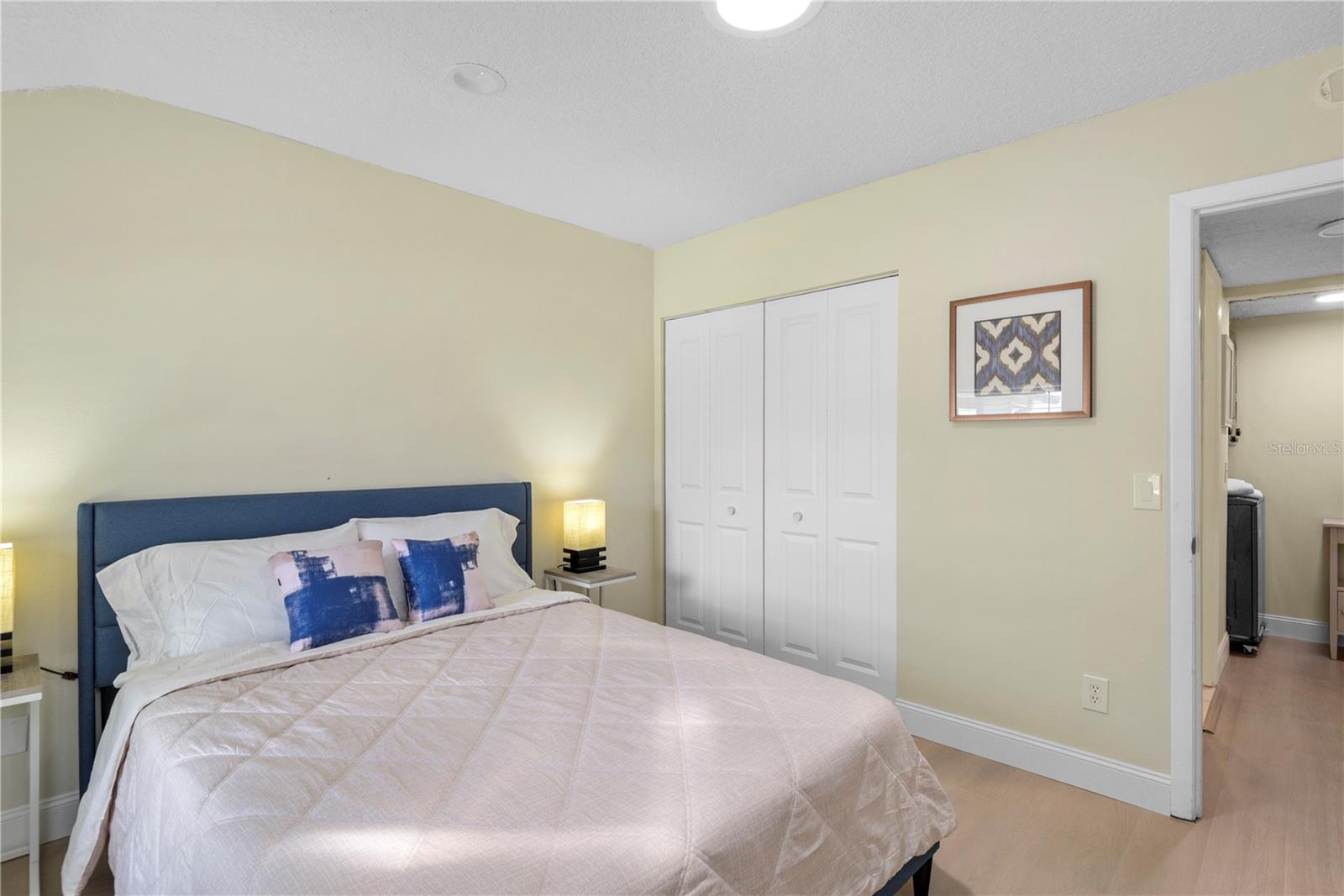 RAMBLEWOOD CONDO - Residential