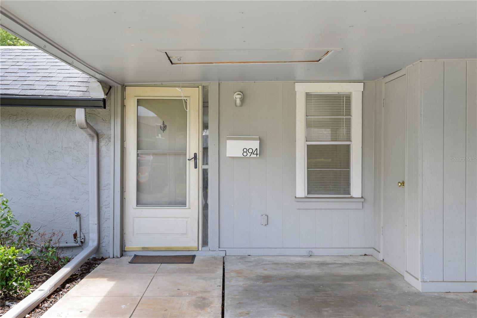 RAMBLEWOOD CONDO - Residential