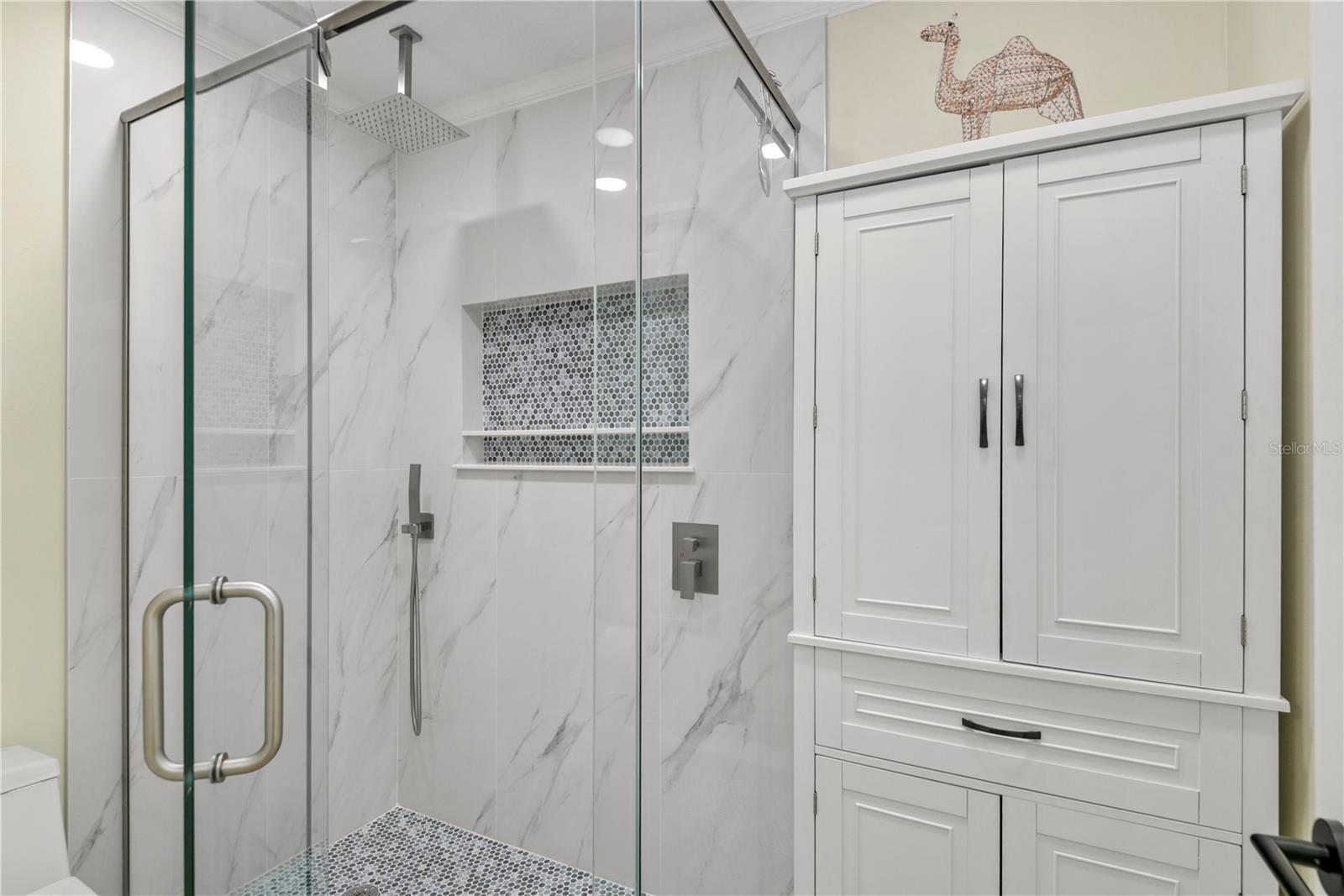 RAMBLEWOOD CONDO - Residential