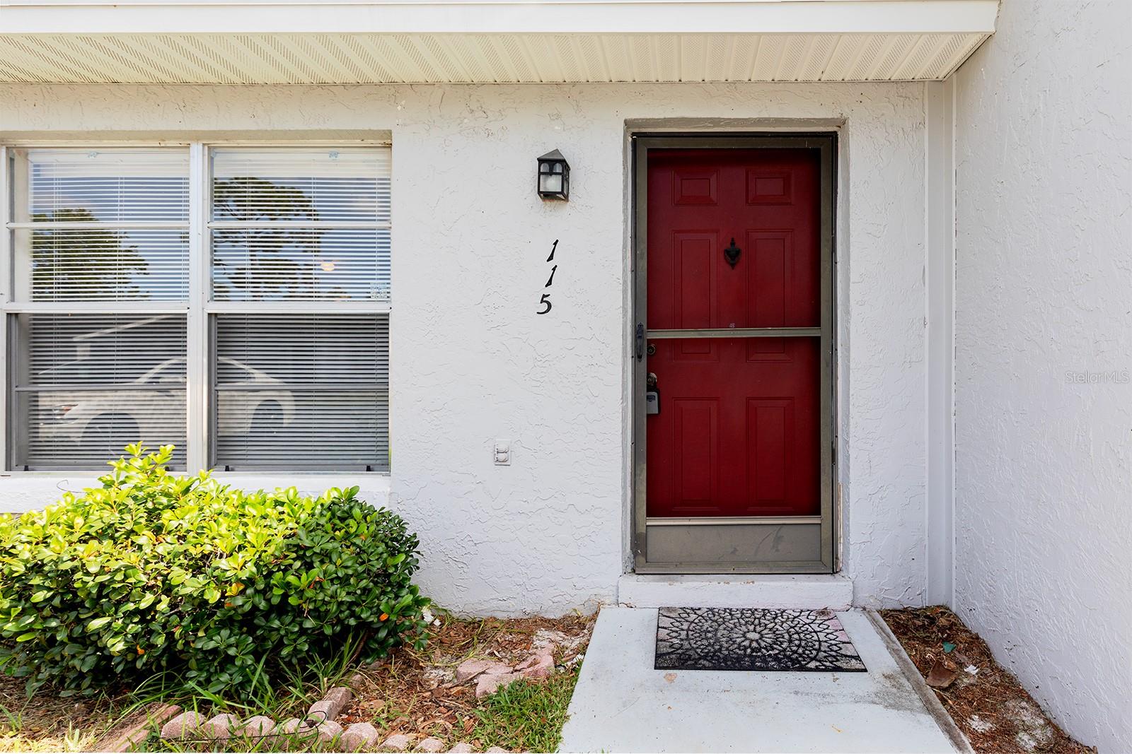 115 LAKE VILLA WAY