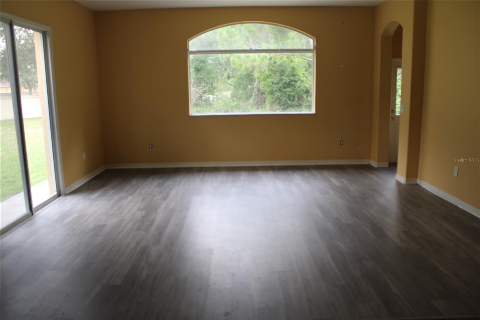1835 FIRCREST COURT