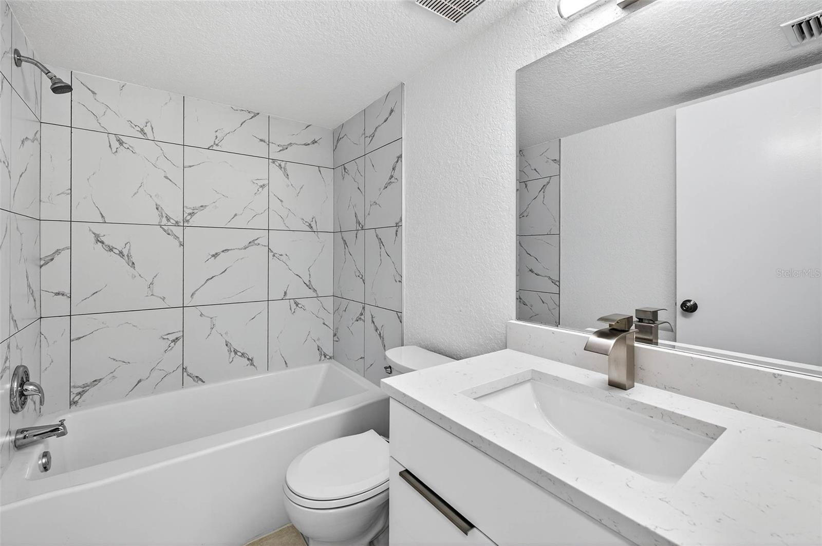 COVE CAY VILLAGE III - Residential