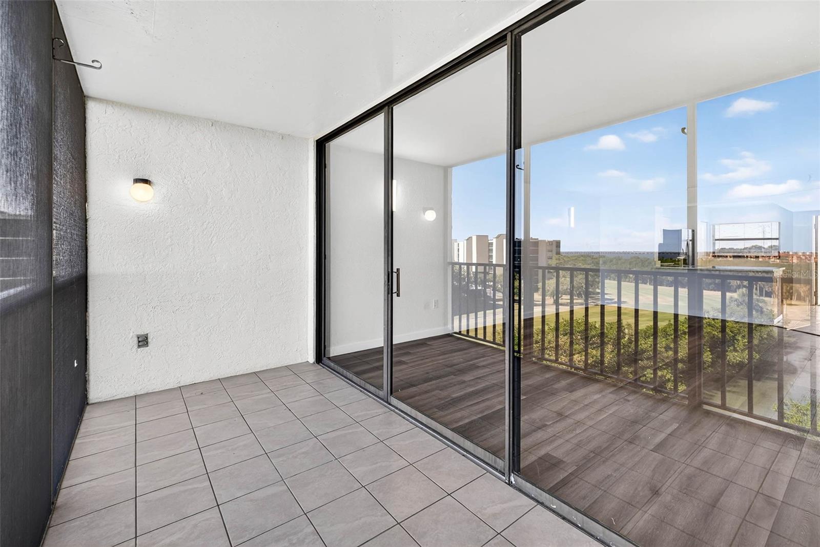 COVE CAY VILLAGE III - Residential