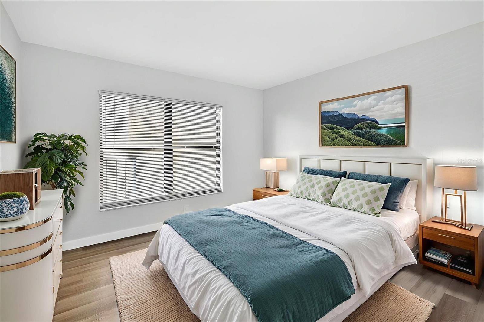 COVE CAY VILLAGE III - Residential