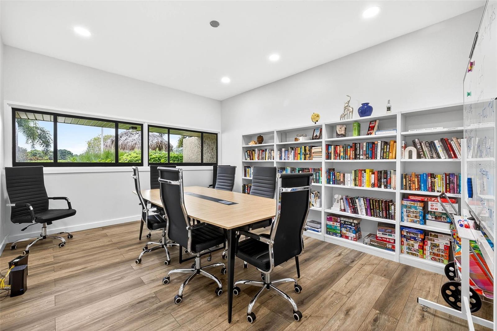 COVE CAY VILLAGE III - Residential