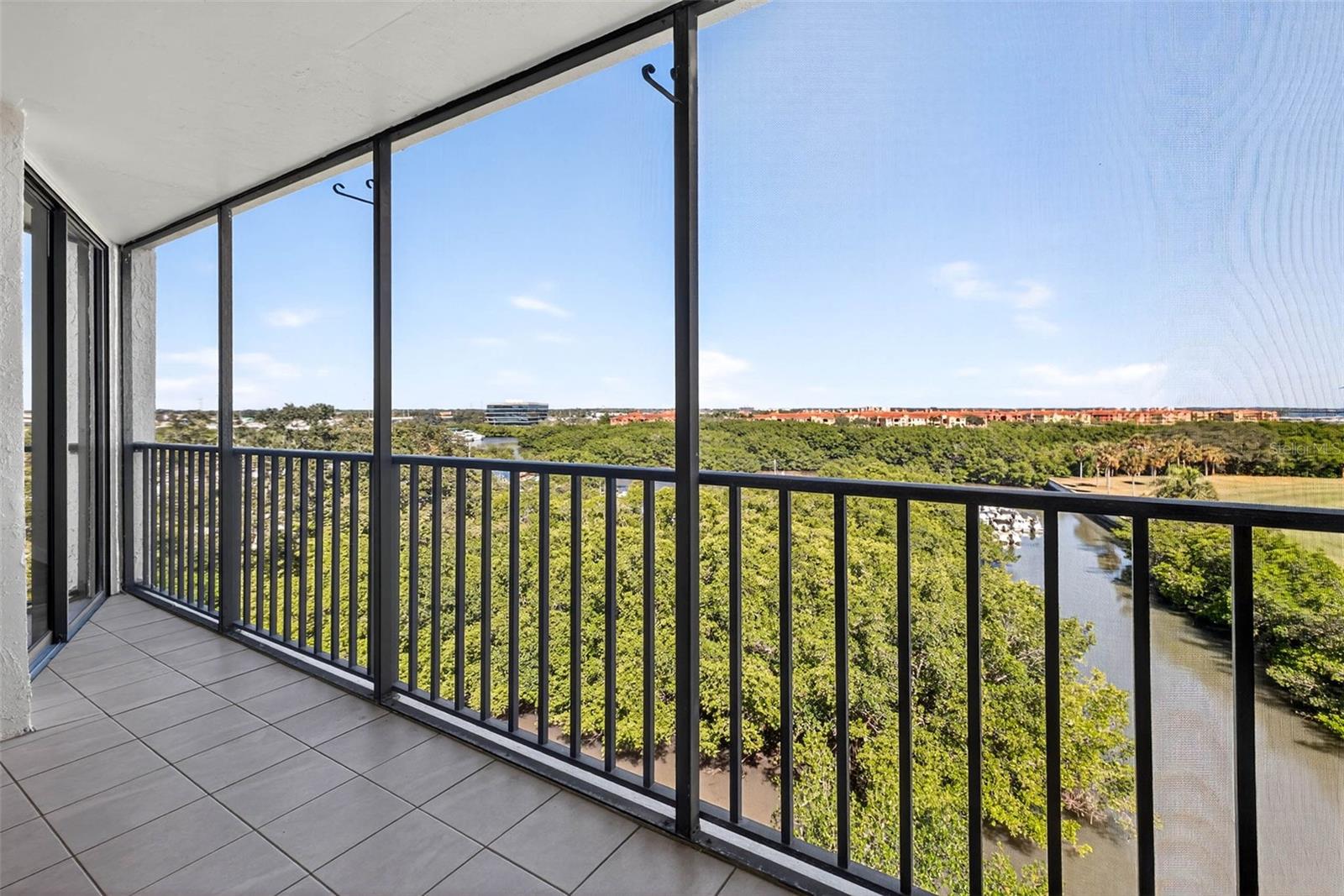 COVE CAY VILLAGE III - Residential