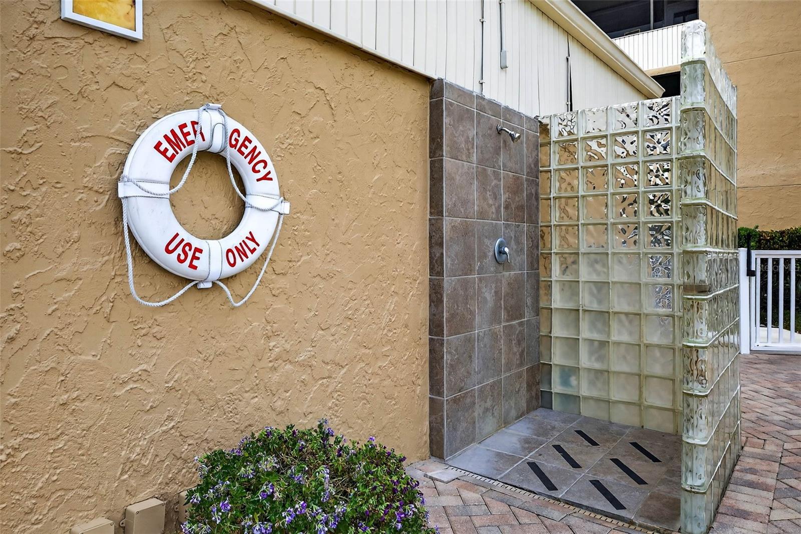 COVE CAY VILLAGE III - Residential