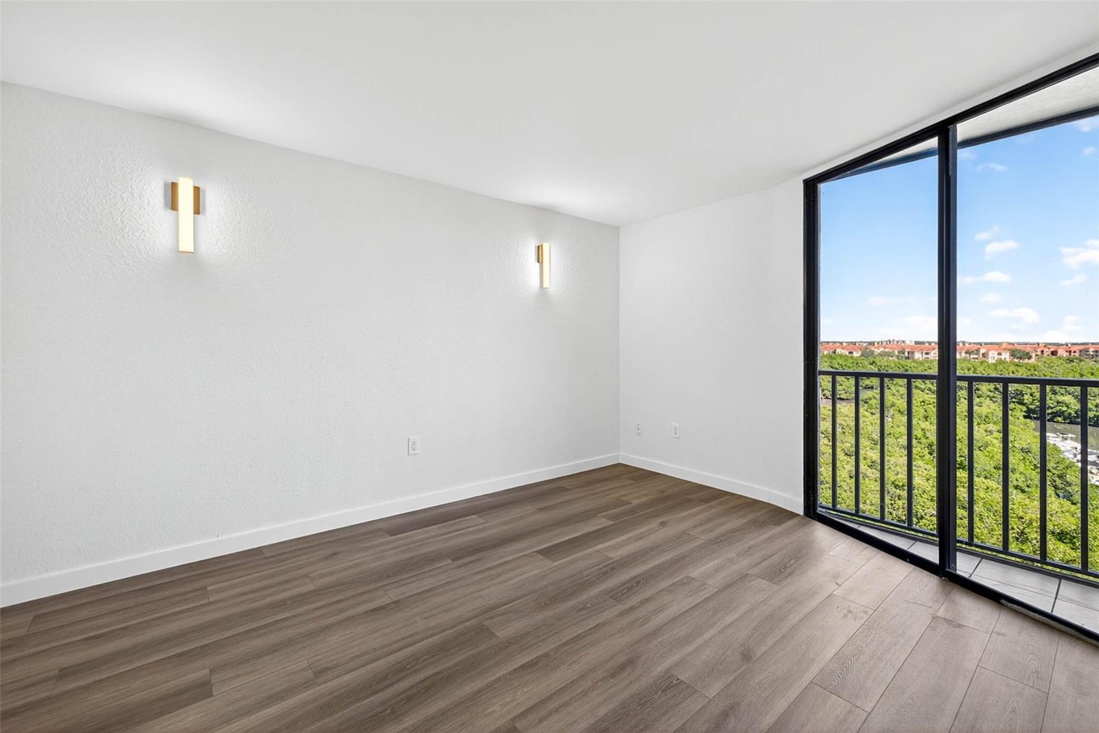 COVE CAY VILLAGE III - Residential