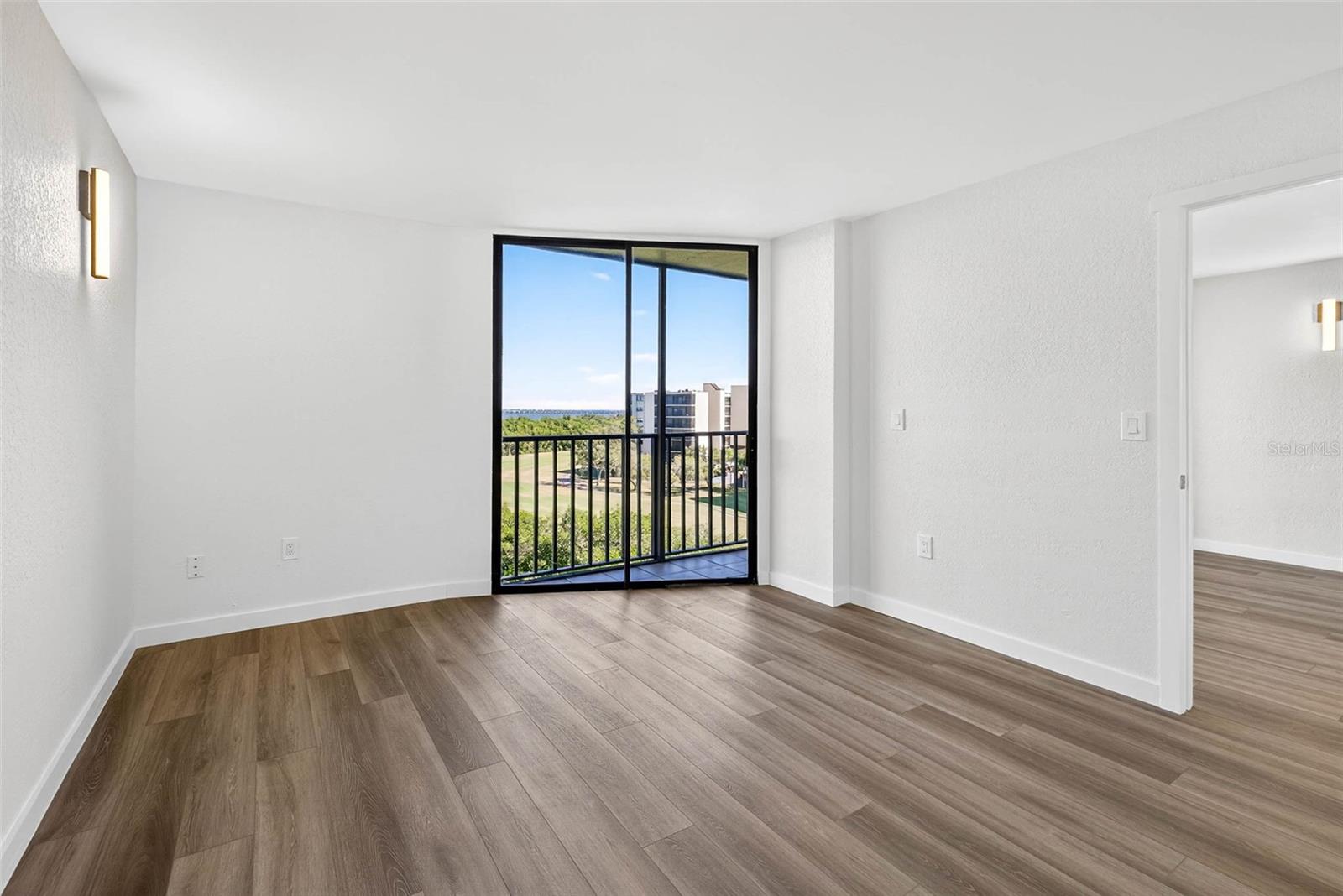 COVE CAY VILLAGE III - Residential